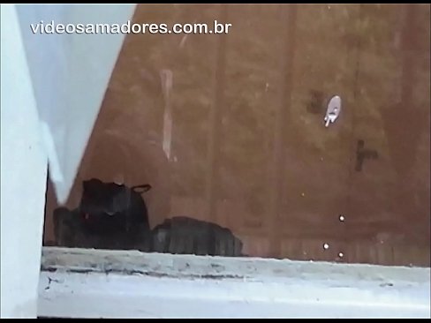 ❤️ Home cachondo mirando á súa moza con outro mozo, gravando un vídeo de carallo sen molestar á parella ☑  Sexo a nós gl.xxxdesichudai.ru ❌❤